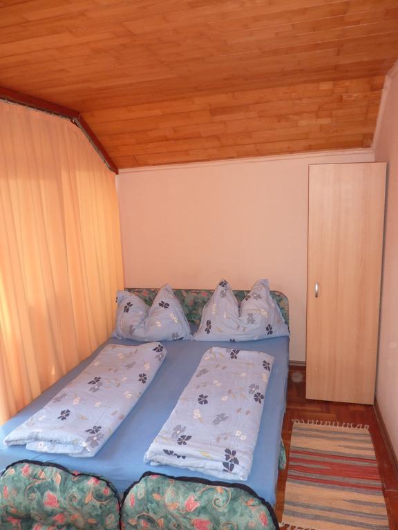 Vadasztanya Apartmanhazak Siófok Pokoj fotografie