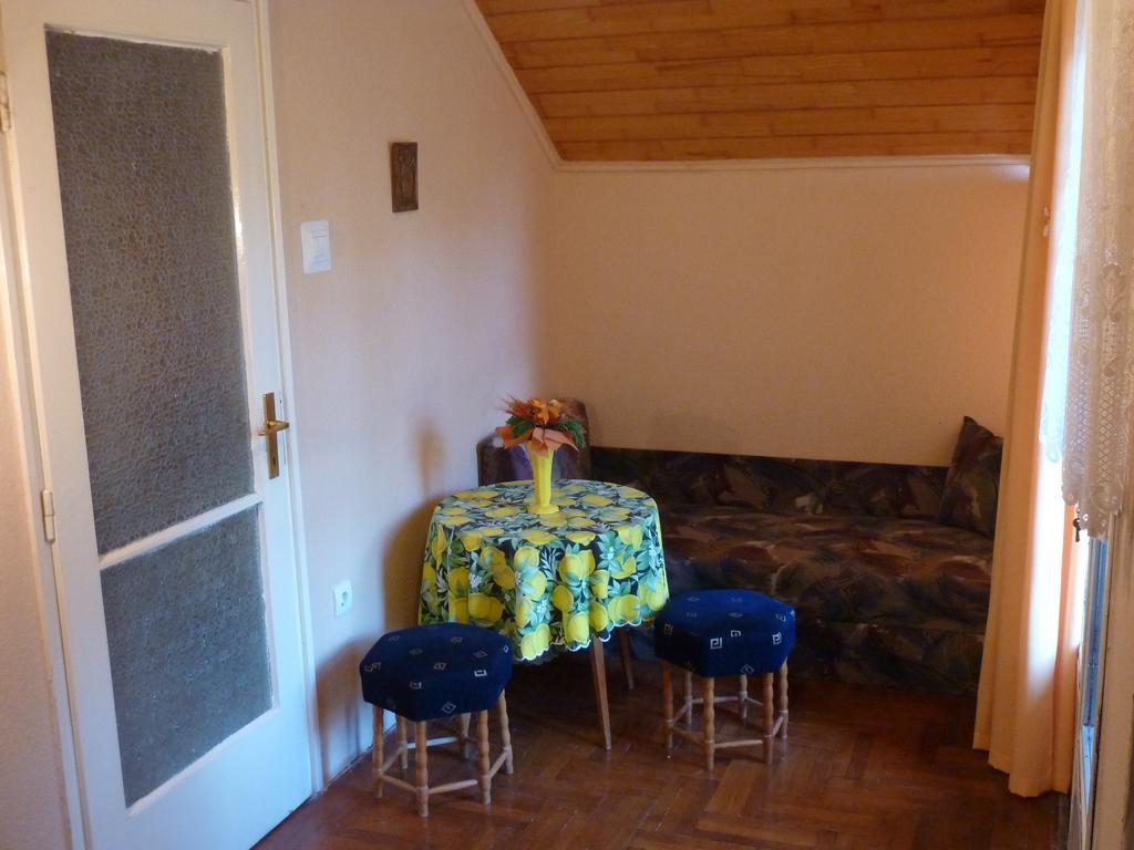 Vadasztanya Apartmanhazak Siófok Pokoj fotografie