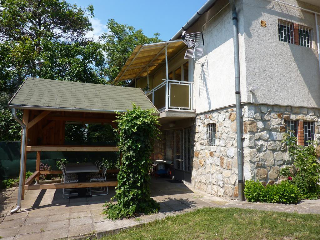 Vadasztanya Apartmanhazak Siófok Pokoj fotografie