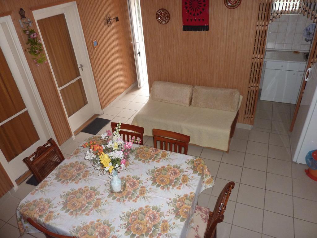 Vadasztanya Apartmanhazak Siófok Pokoj fotografie